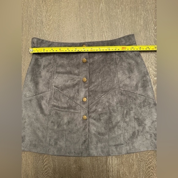 BOUTIQUE SHOE FLY GREY BUTTON UP FAUX SUEDE MINI SKIRT - *altered* SKU:236 - Picture 3 of 7